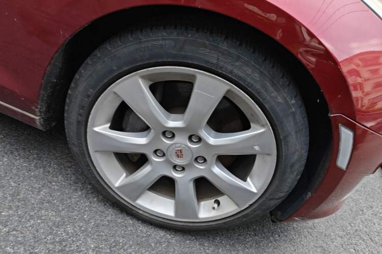 Used Cadillac ATS 2014 28T Comfort Version Right Front Wheel Hub