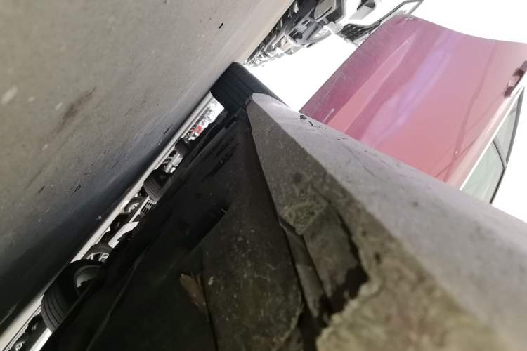 Used Cadillac ATS 2014 28T Comfort Version Right Side Sill