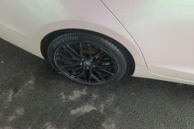 Used Cadillac ATS 2014 28T Comfort Version Right Rear Wheel Hub