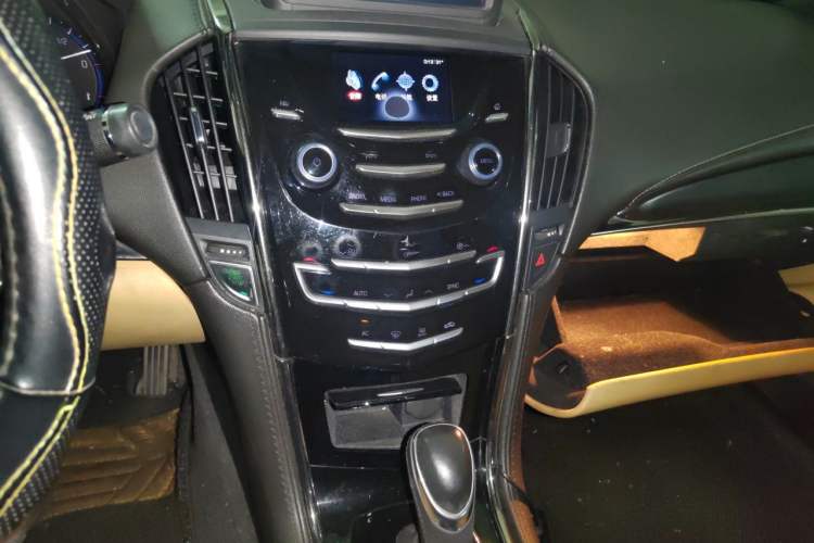 Used Cadillac ATS 2014 28T Comfort Version Audio And AC Panel