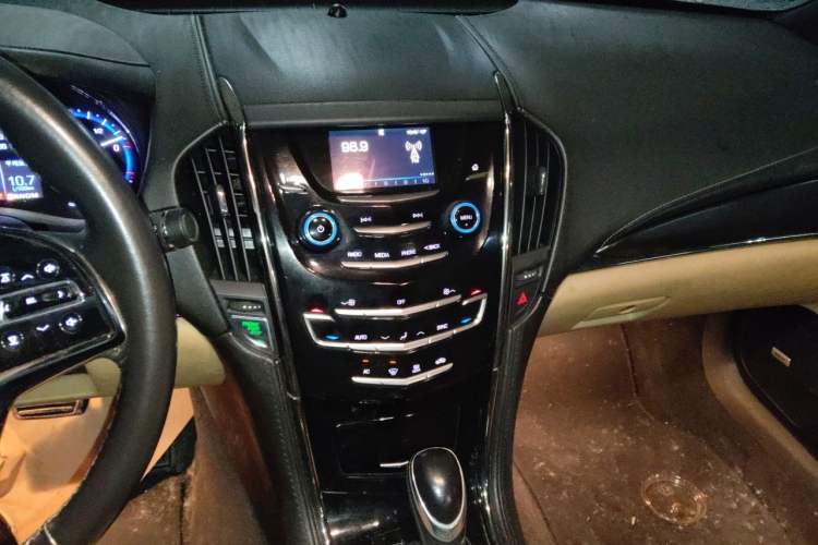 Used Cadillac ATS 2014 28T Comfort Version Audio And AC Panel