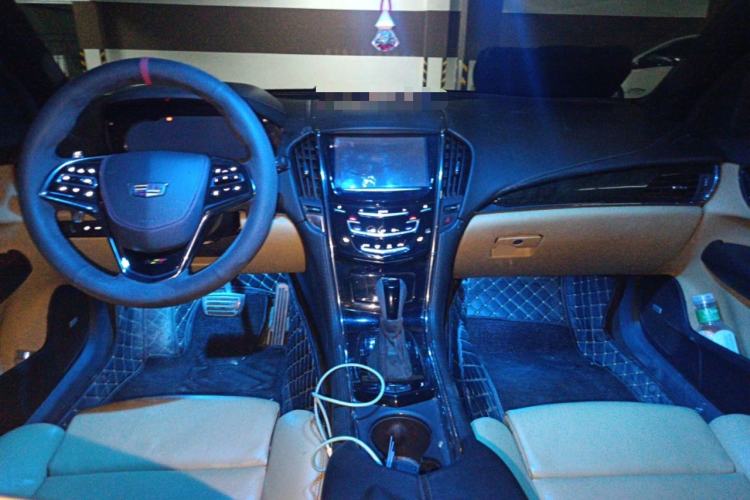 Used Cadillac ATS 2014 28T Luxury Model Center Console