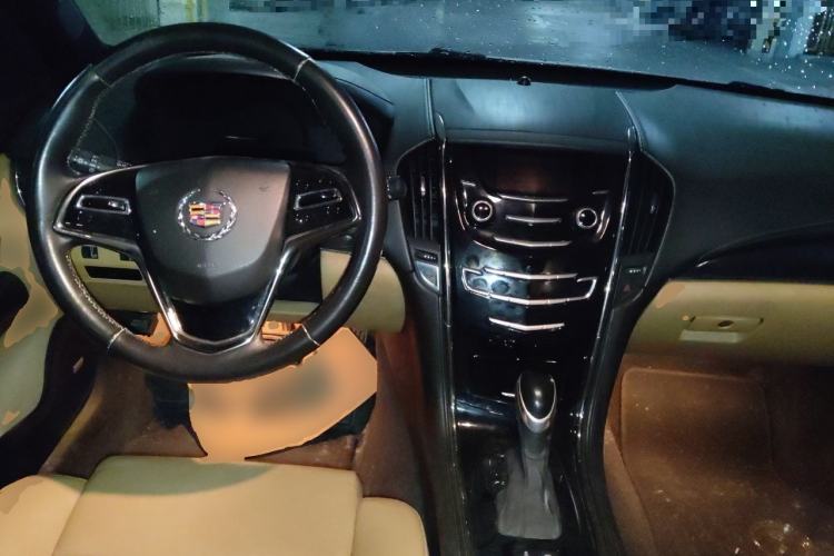 Used Cadillac ATS 2014 28T Comfort Version Center Console