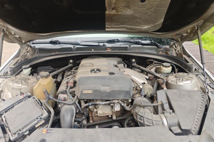 Used Cadillac ATS 2014 28T Comfort Version Engine Bay