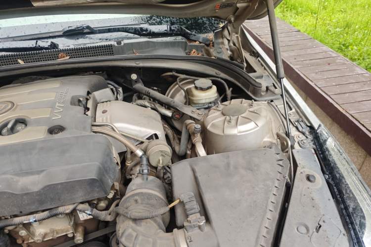Used Cadillac ATS 2014 28T Comfort Version Engine Bay Left