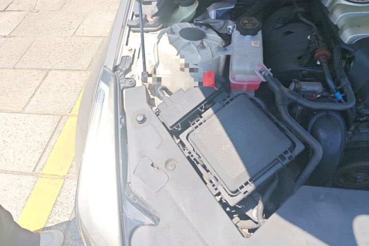 Used Cadillac ATS 2014 28T Elite Edition Engine Bay Right