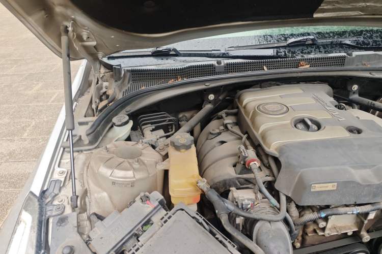 Used Cadillac ATS 2014 28T Comfort Version Engine Bay Right