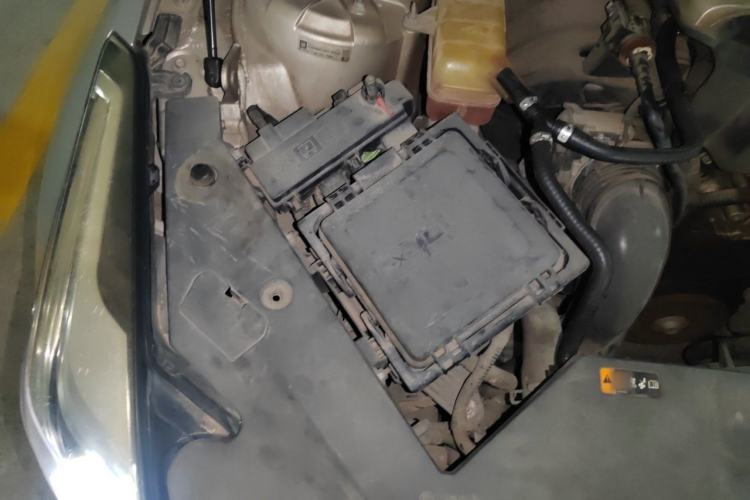 Used Cadillac ATS 2014 28T Comfort Version Engine Bay Right