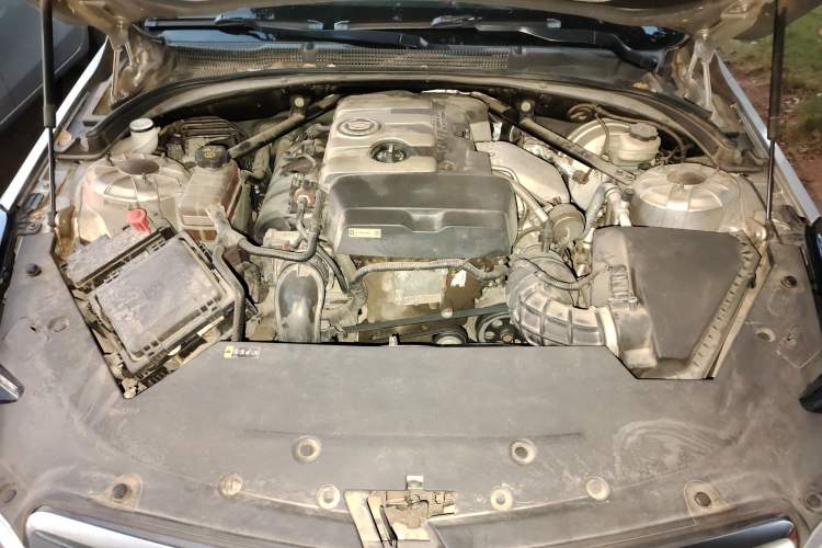 Used Cadillac ATS 2014 28T Comfort Version Engine Bay