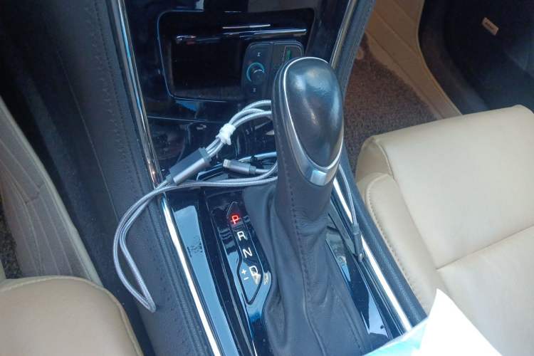 Used Cadillac ATS 2014 28T Comfort Version Gear Lever