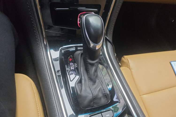 Used Cadillac ATS 2014 28T Comfort Version Gear Lever