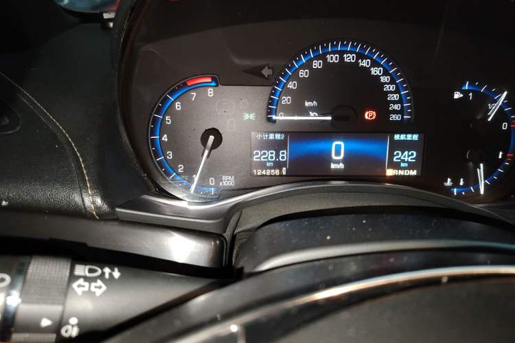 Used Cadillac ATS 2014 28T Comfort Version Odometer Close Up