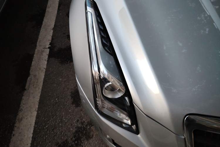 Used Cadillac ATS 2014 28T Comfort Version Right Front Headlight