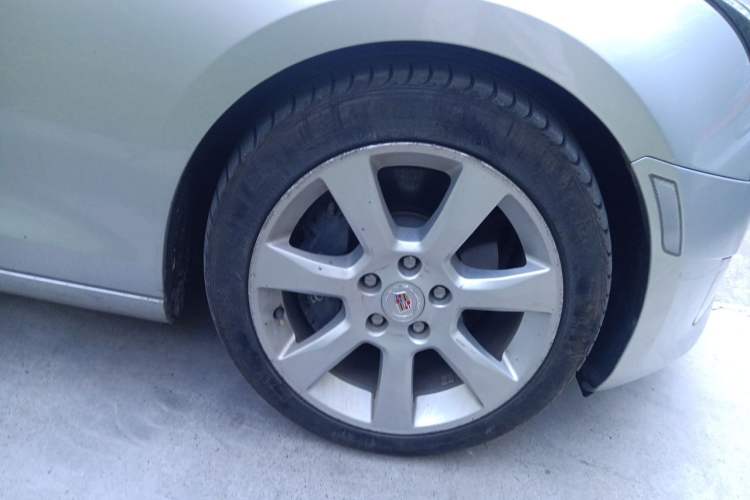 Used Cadillac ATS 2014 28T Comfort Version Right Front Wheel Hub