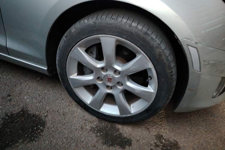 Used Cadillac ATS 2014 28T Comfort Version Right Front Wheel Hub