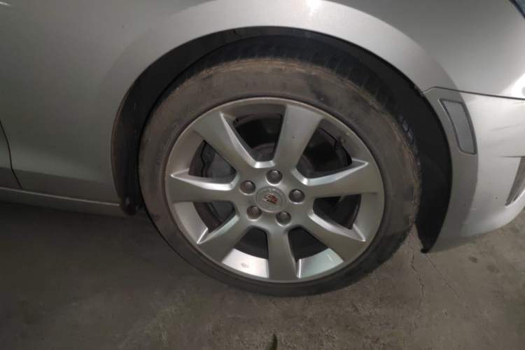 Used Cadillac ATS 2014 28T Comfort Version Right Front Wheel Hub