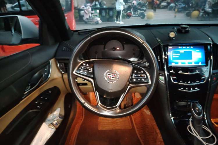 Used Cadillac ATS 2014 28T Comfort Version Steering Wheel