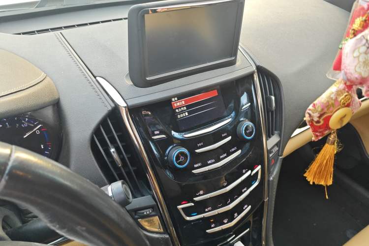 Used Cadillac ATS 2014 28T Comfort Version Audio And AC Panel