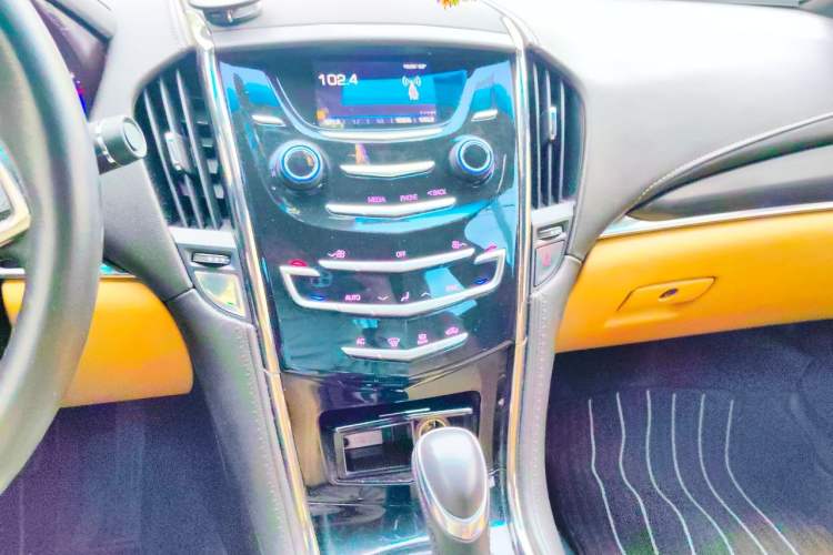 Used Cadillac ATS 2014 28T Comfort Version Audio And AC Panel