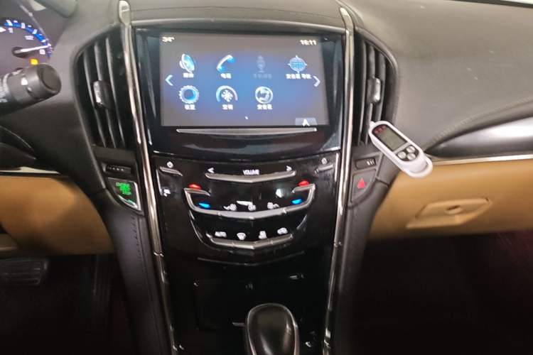 Used Cadillac ATS 2014 28T Elite Edition Audio And AC Panel