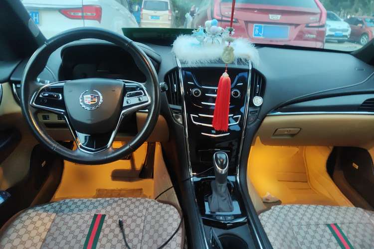 Used Cadillac ATS 2014 28T Comfort Version Center Console
