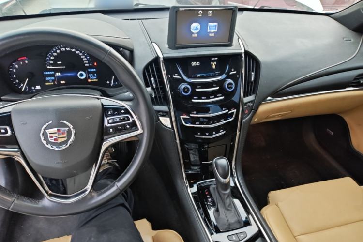 Used Cadillac ATS 2014 28T Comfort Version Center Console