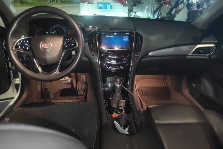 Used Cadillac ATS 2014 28T Leading Model Center Console