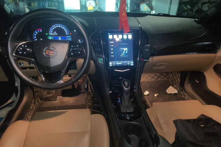 Used Cadillac ATS 2014 28T Comfort Version Center Console