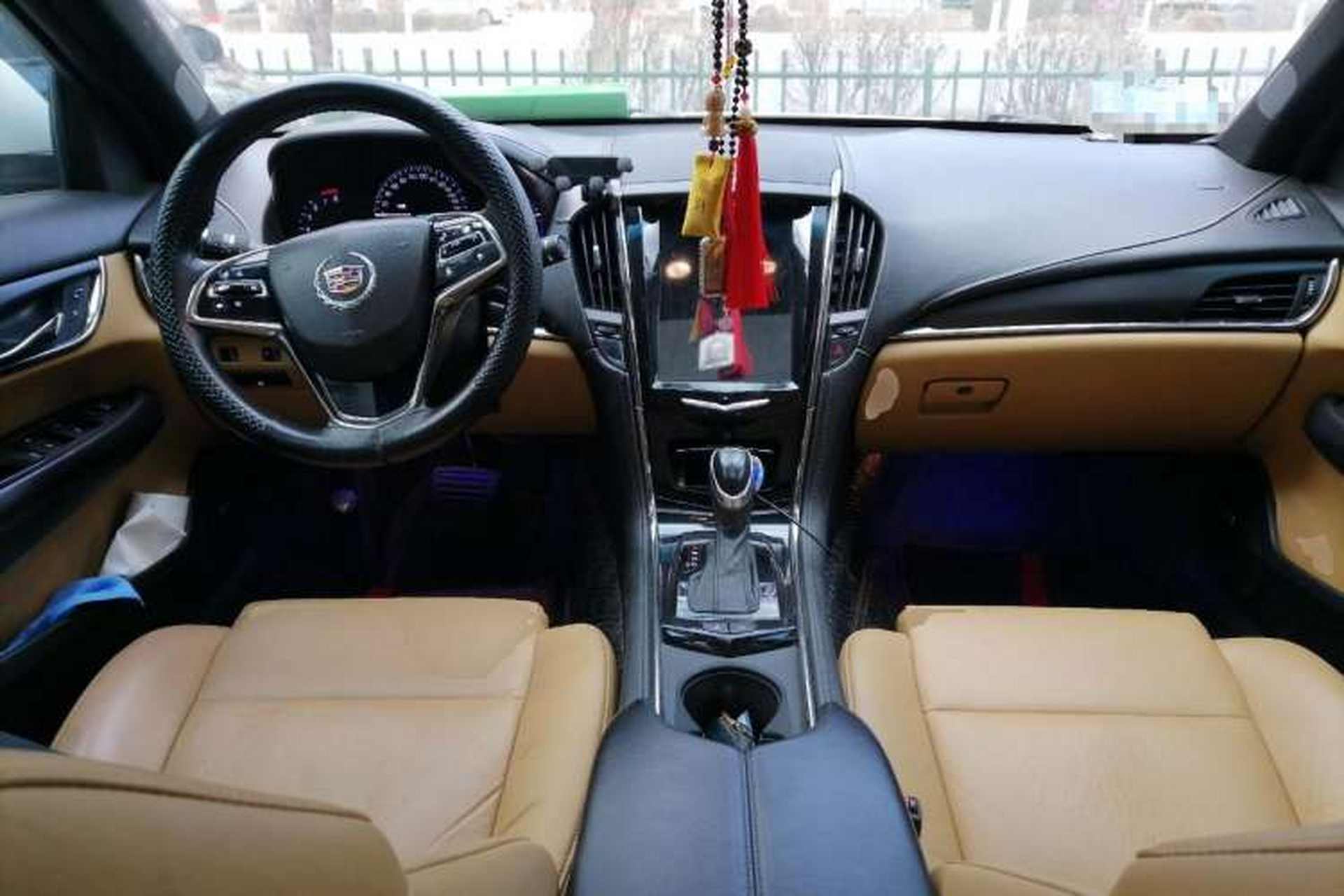 Used Cadillac ATS 2014 28T Comfort Version Center Console