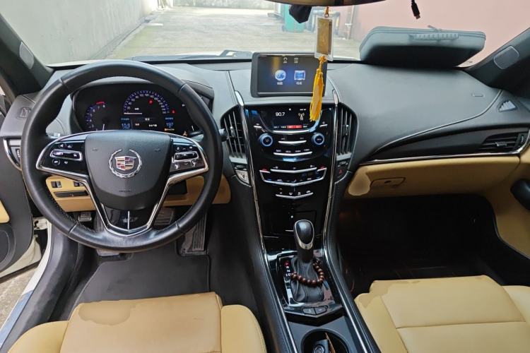 Used Cadillac ATS 2014 28T Comfort Version Center Console