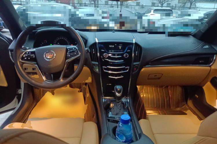 Used Cadillac ATS 2014 28T Comfort Version Center Console