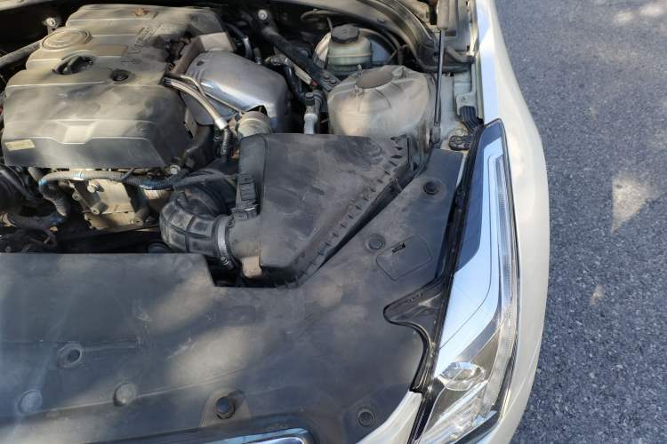 Used Cadillac ATS 2014 28T Comfort Version Engine Bay Left