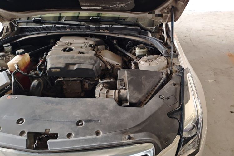 Used Cadillac ATS 2014 28T Comfort Version Engine Bay Left