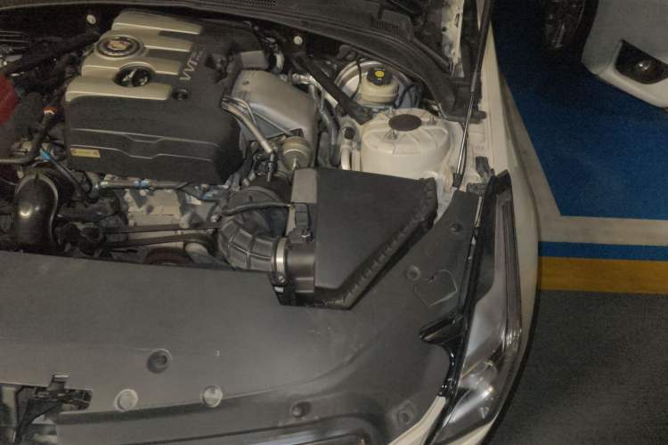 Used Cadillac ATS 2014 28T Comfort Version Engine Bay Left