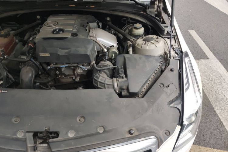 Used Cadillac ATS 2014 28T Elite Edition Engine Bay Left