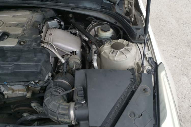 Used Cadillac ATS 2014 28T Elite Edition Engine Bay Left