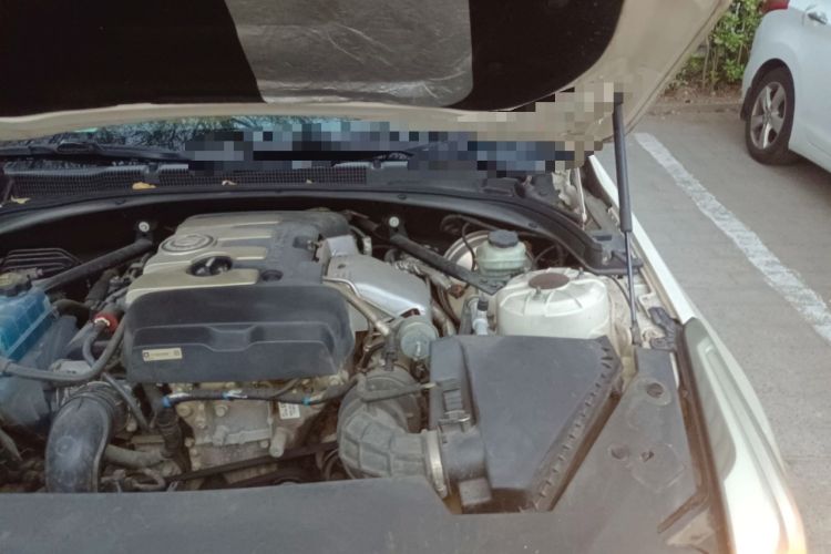 Used Cadillac ATS 2014 28T Comfort Version Engine Bay Left