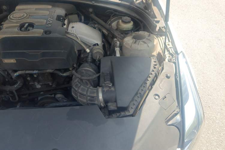 Used Cadillac ATS 2014 28T Comfort Version Engine Bay Left