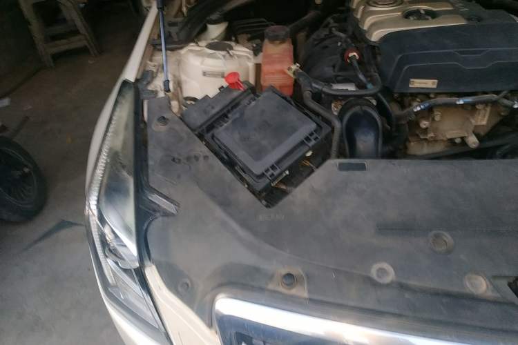Used Cadillac ATS 2014 28T Leading Model Engine Bay Right