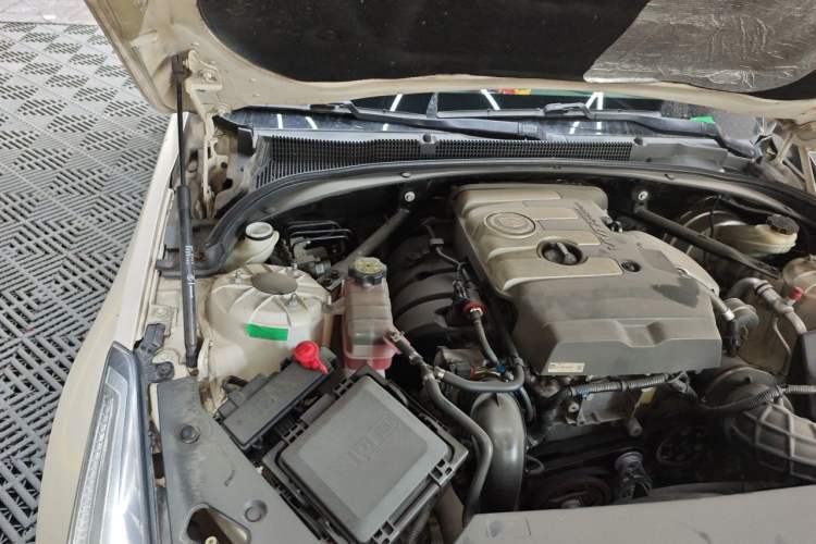 Used Cadillac ATS 2014 28T Elite Edition Engine Bay Right