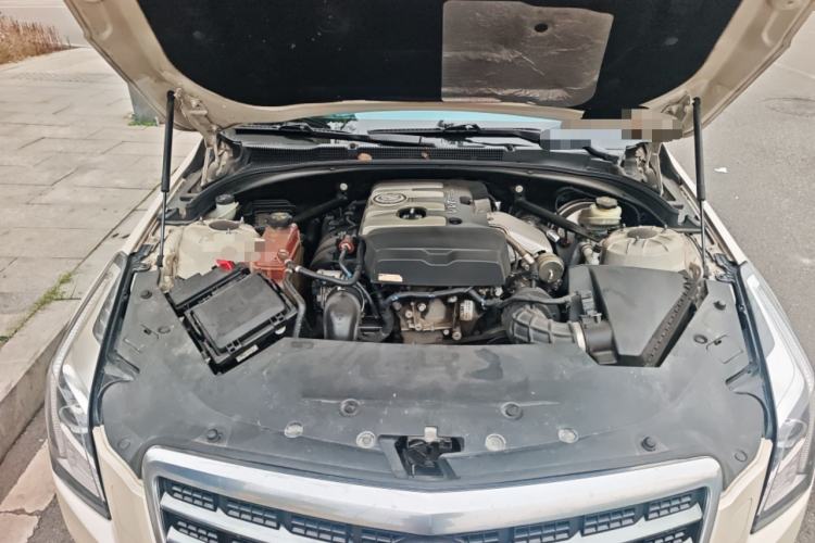 Used Cadillac ATS 2014 28T Luxury Model Engine Bay