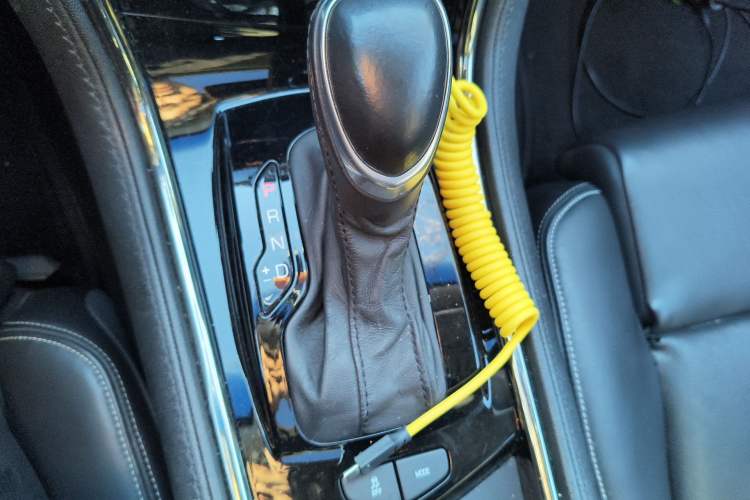 Used Cadillac ATS 2014 28T Leading Model Gear Lever
