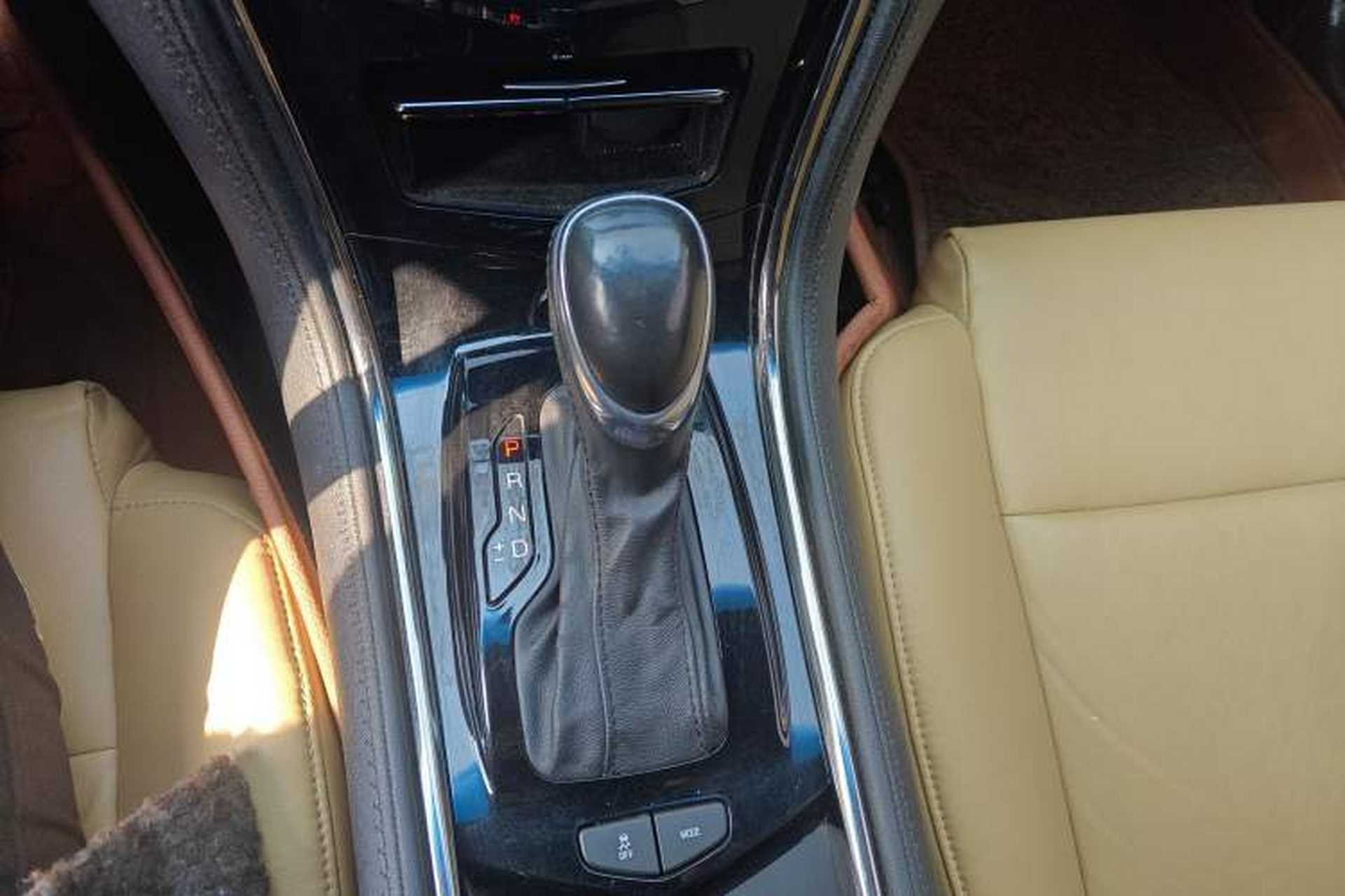Used Cadillac ATS 2014 28T Comfort Version Gear Lever