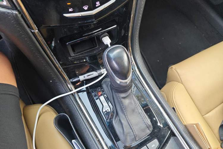 Used Cadillac ATS 2014 28T Comfort Version Gear Lever