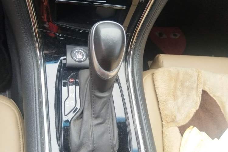 Used Cadillac ATS 2014 28T Elite Edition Gear Lever