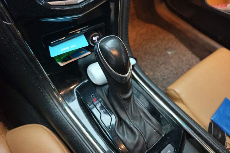 Used Cadillac ATS 2014 28T Elite Edition Gear Lever