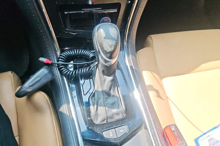 Used Cadillac ATS 2014 28T Elite Edition Gear Lever