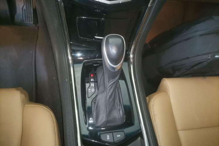 Used Cadillac ATS 2014 28T Comfort Version Gear Lever