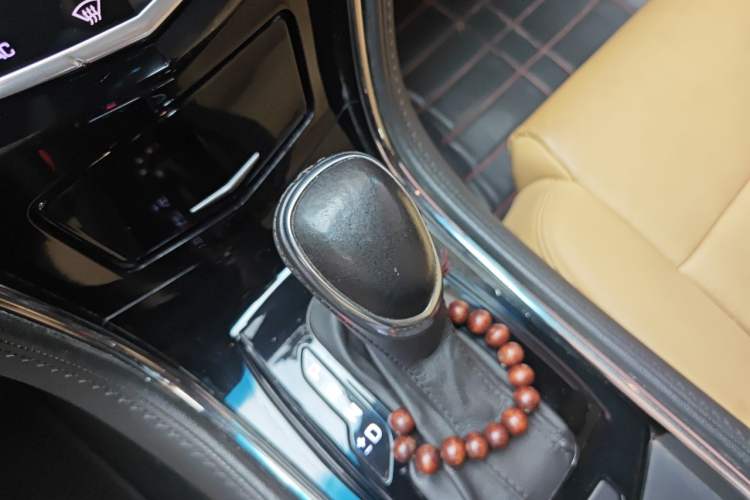 Used Cadillac ATS 2014 28T Comfort Version Gear Lever