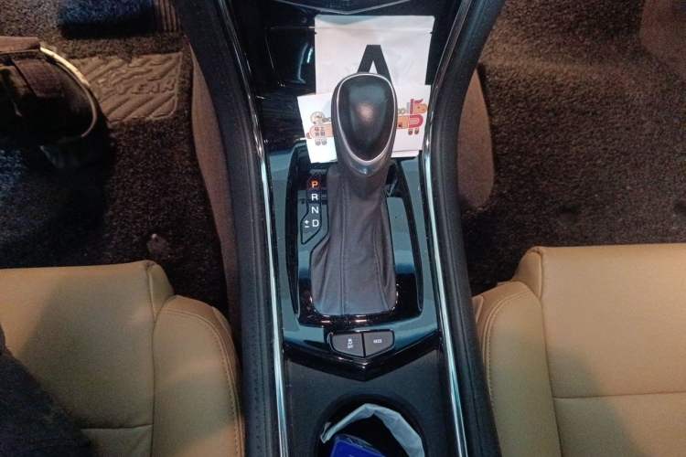 Used Cadillac ATS 2014 28T Elite Edition Gear Lever